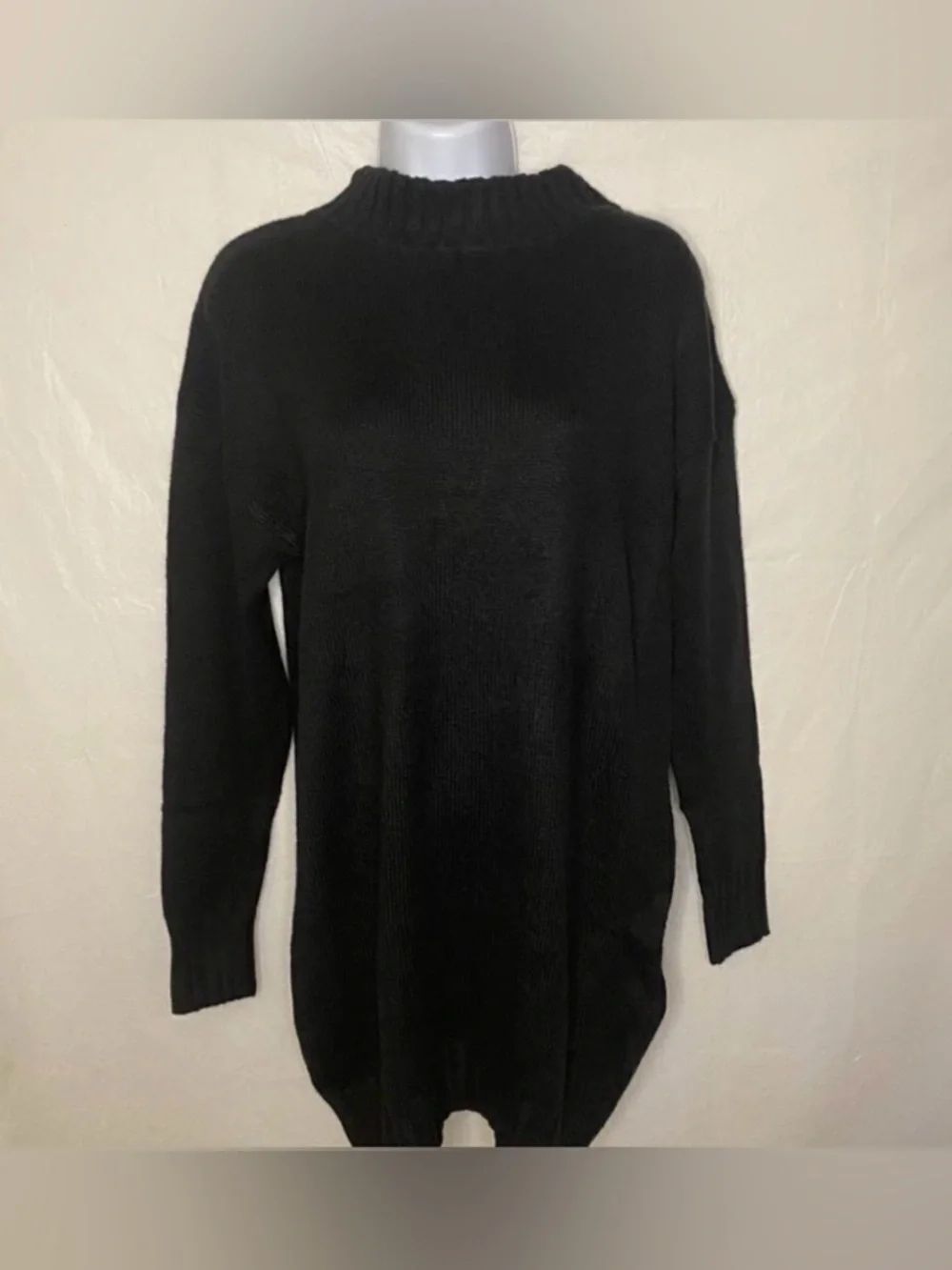 Black Abound Mock Neck
Sweater Dress Size XXS